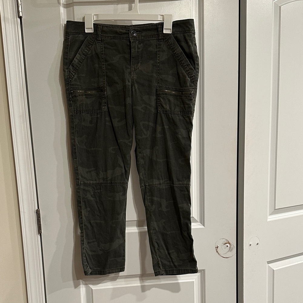 Women’s Camouflage Cargo Pants